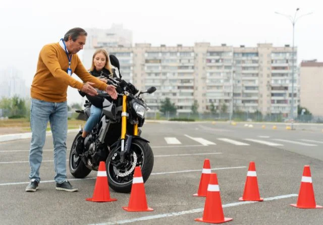 cuanto vale sacarse el carnet de moto a2