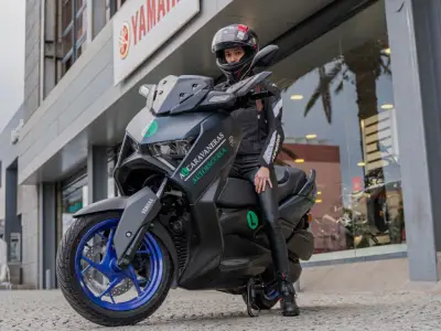 Permiso A2 de Moto Automática en Las Palmas Moto automática para obtener el permiso A2 en Autoescuela Alcaravaneras